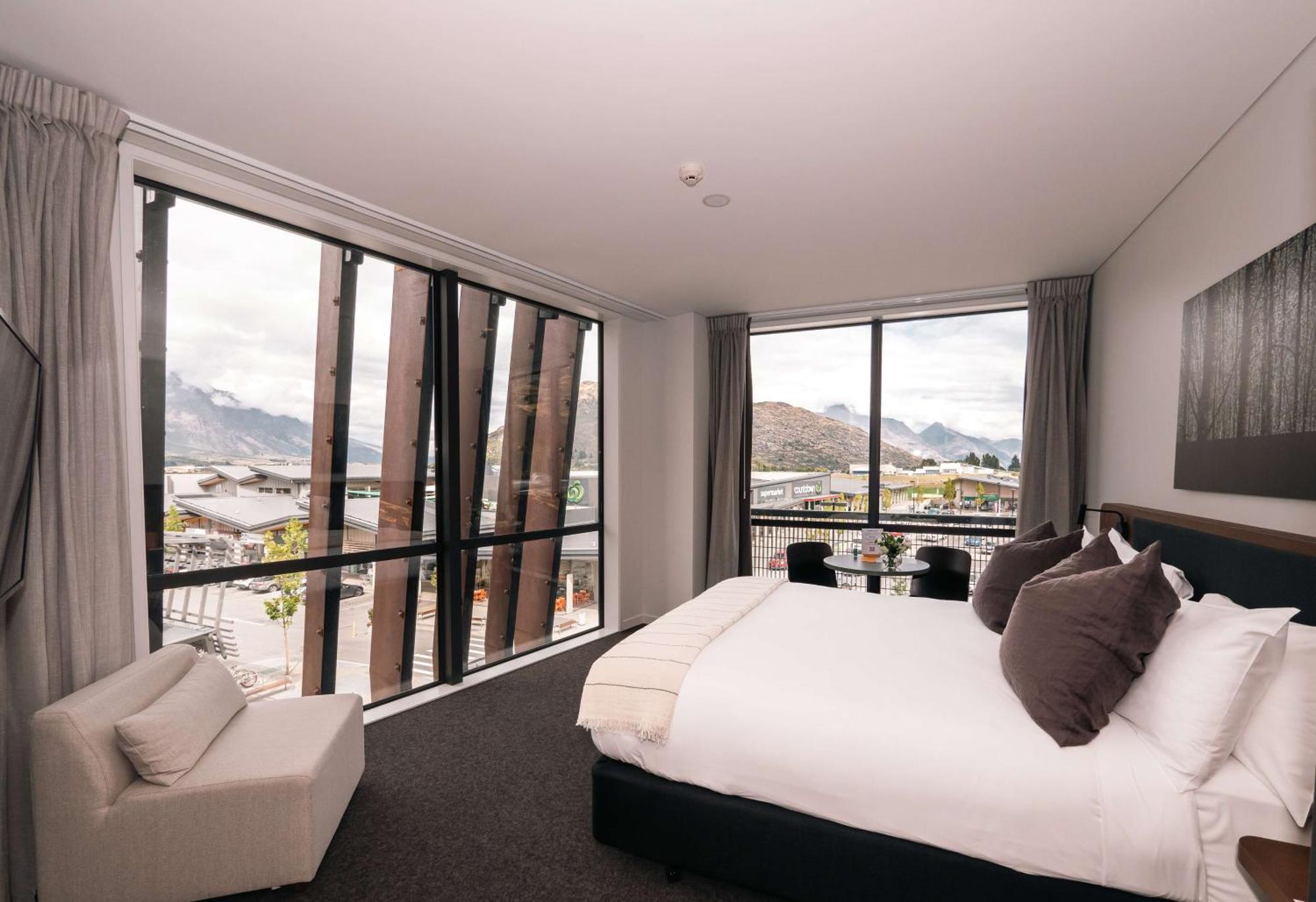 ซูดิมา ควีนส์ทาวน์ ไฟว์ไมล์ Hotel ภายนอก รูปภาพ